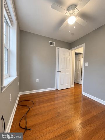 211 55TH ST NE, Washington, DC 20019