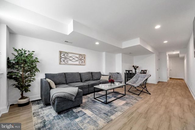 129 SIXTH ST, Bridgeport, PA 19405