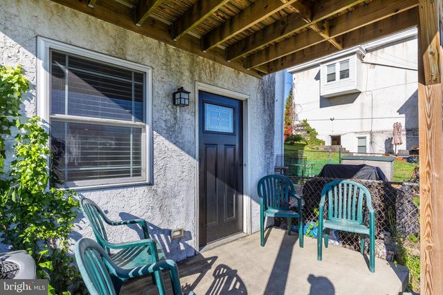 129 SIXTH ST, Bridgeport, PA 19405