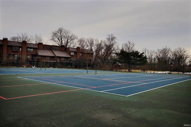 6736 Covington Creek Trail, Fort Wayne, IN 46804