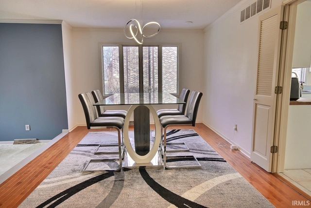 6736 Covington Creek Trail, Fort Wayne, IN 46804