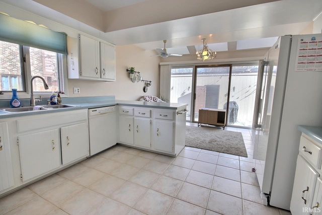 6736 Covington Creek Trail, Fort Wayne, IN 46804