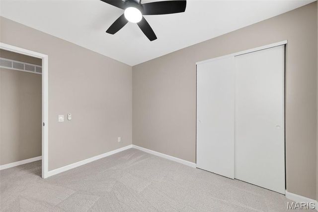 5881 Sir Edward Lane, Florissant, MO 63033