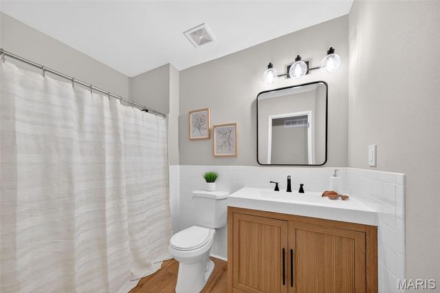 5881 Sir Edward Lane, Florissant, MO 63033