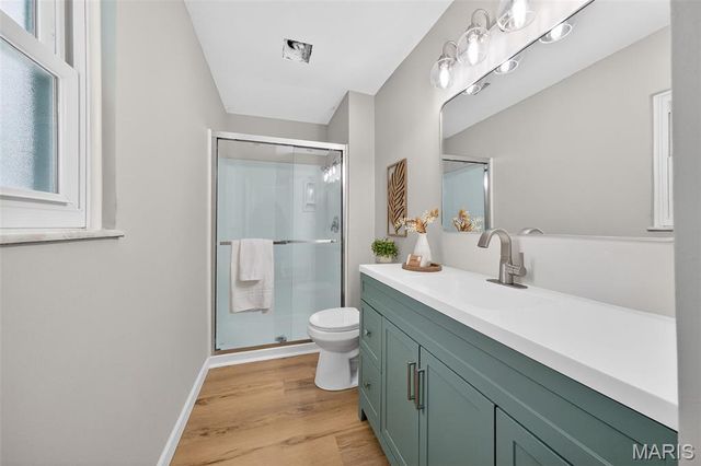 5881 Sir Edward Lane, Florissant, MO 63033