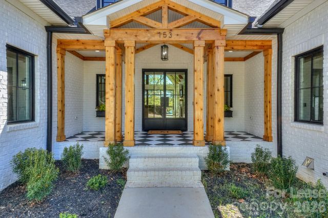 153 High Hills Drive, Mooresville, NC 28117