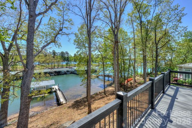 153 High Hills Drive, Mooresville, NC 28117
