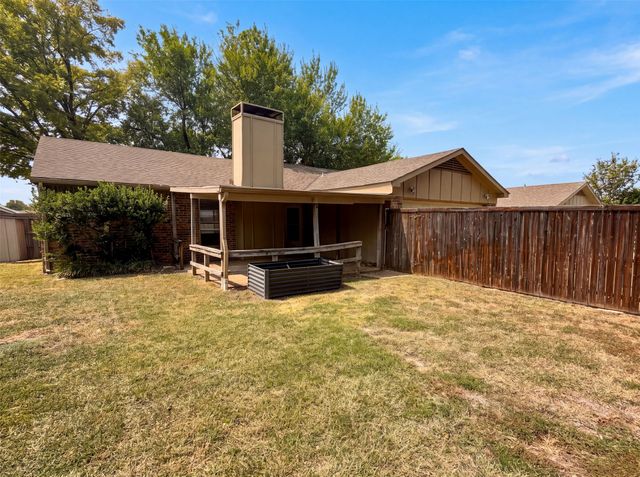 2739 April Hill Lane, Dallas, TX 75287