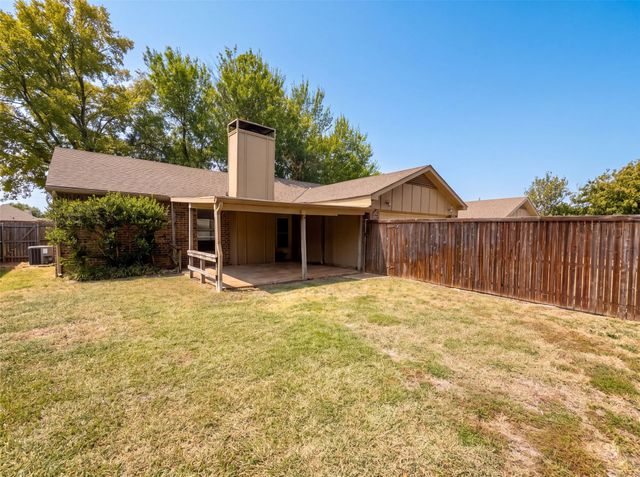 2739 April Hill Lane, Dallas, TX 75287