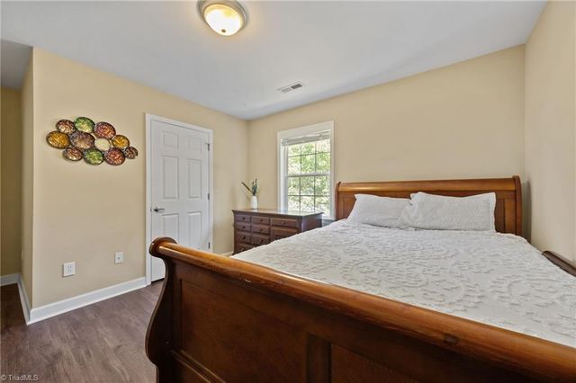 6156 Brinkley Park Drive, Belews Creek, NC 27009
