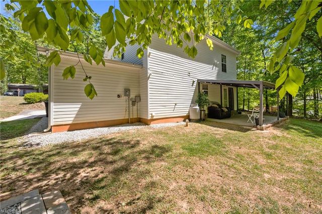 6156 Brinkley Park Drive, Belews Creek, NC 27009