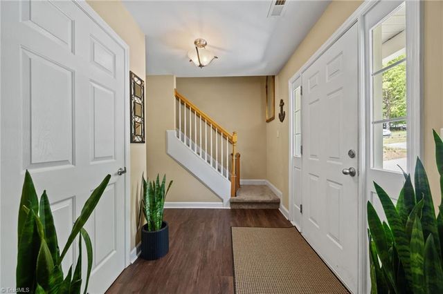 6156 Brinkley Park Drive, Belews Creek, NC 27009