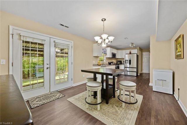 6156 Brinkley Park Drive, Belews Creek, NC 27009