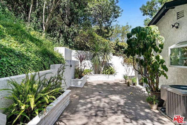 4460 San Andreas Avenue, Los Angeles, CA 90065