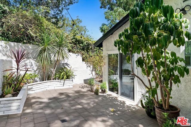 4460 San Andreas Avenue, Los Angeles, CA 90065