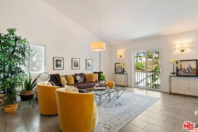 4460 San Andreas Avenue, Los Angeles, CA 90065