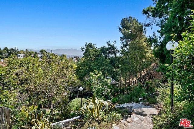 4460 San Andreas Avenue, Los Angeles, CA 90065