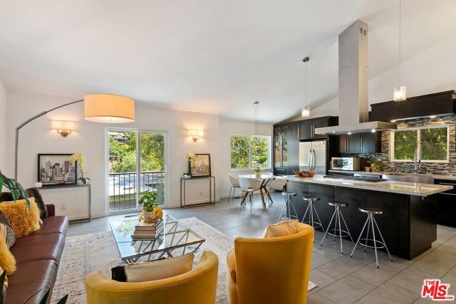 4460 San Andreas Avenue, Los Angeles, CA 90065