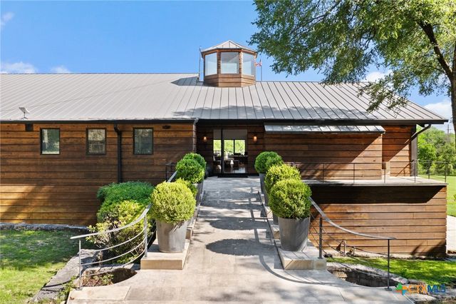 5055 Wayside Drive, Wimberley, TX 78676