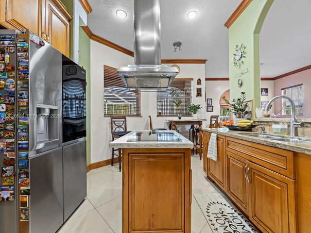 24225 SW 198th Ave, Homestead, FL 33031