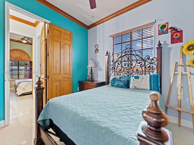 24225 SW 198th Ave, Homestead, FL 33031