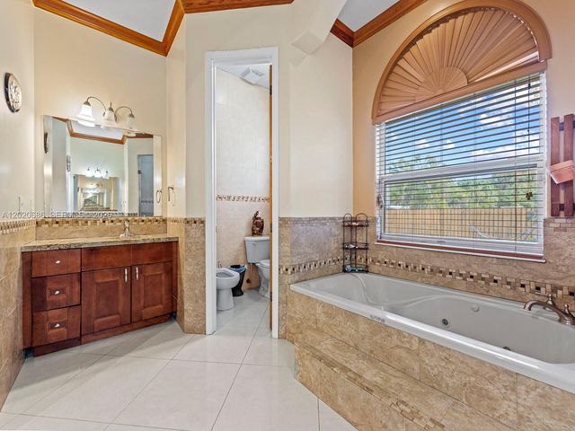 24225 SW 198th Ave, Homestead, FL 33031