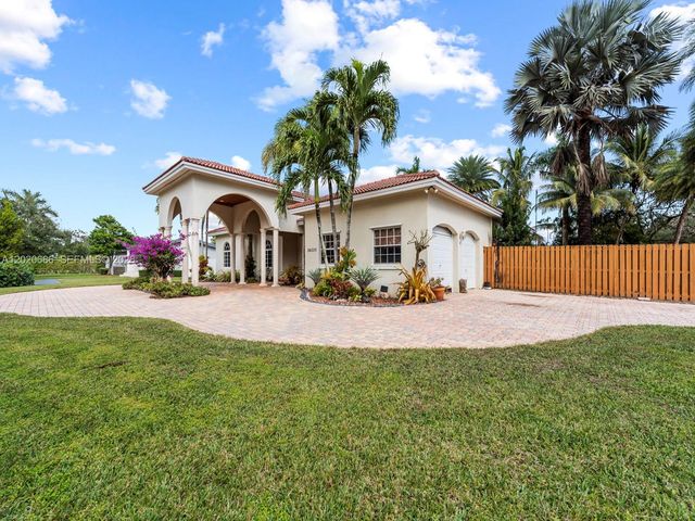 24225 SW 198th Ave, Homestead, FL 33031