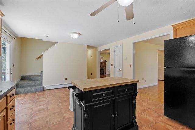 25 Slack Brook Rd, Leominster, MA 01453