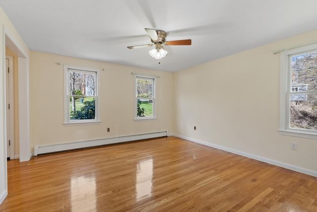 25 Slack Brook Rd, Leominster, MA 01453