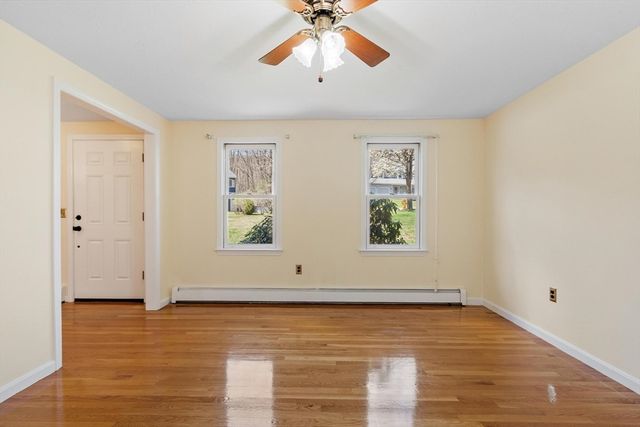 25 Slack Brook Rd, Leominster, MA 01453