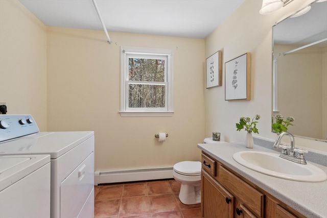 25 Slack Brook Rd, Leominster, MA 01453