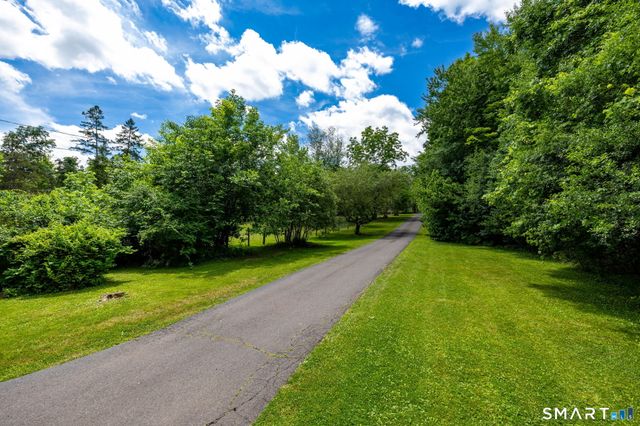67 Bell Street, Middletown, CT 06457
