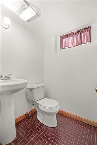 3 Selwyn Road, Braintree, MA 02184