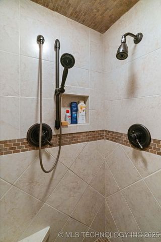 6859 Magnolia Drive, Kingston, OK 73439