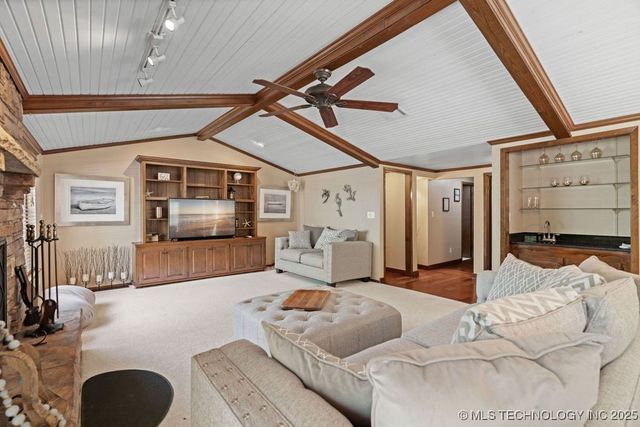 6859 Magnolia Drive, Kingston, OK 73439