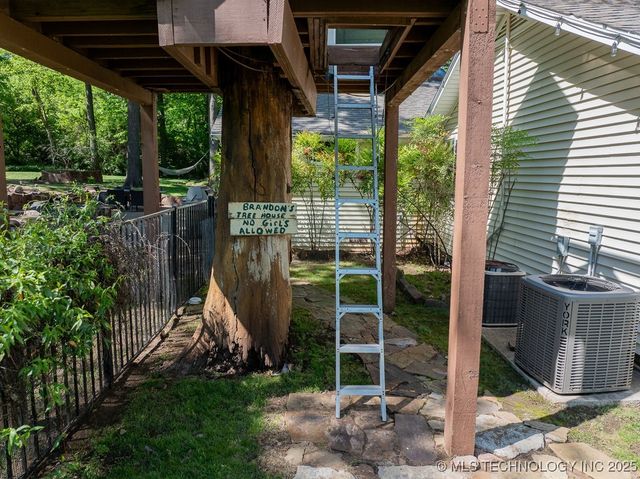 6859 Magnolia Drive, Kingston, OK 73439