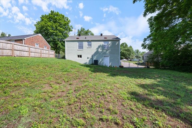 335 Tamworth Dr, Nashville, TN 37214