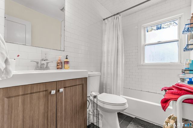 619 Queen Street, Bridgeport, CT 06606