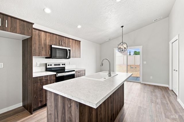 240 N Tideberry Ave, Kuna, ID 83634