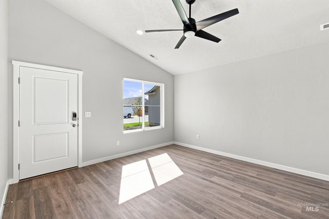 240 N Tideberry Ave, Kuna, ID 83634