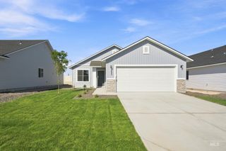 240 N Tideberry Ave, Kuna, ID 83634