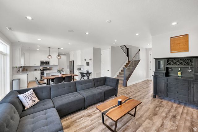4272 W 6025 S, Roy, UT 84067