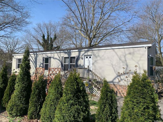 31 Palm Drive, East Quogue, NY 11942