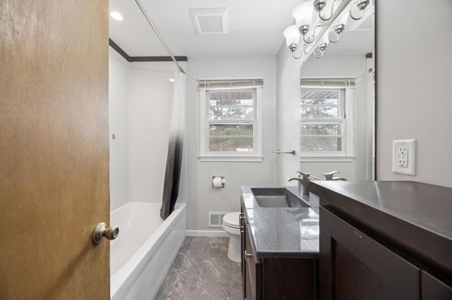 105 75th Way NE, Fridley, MN 55432