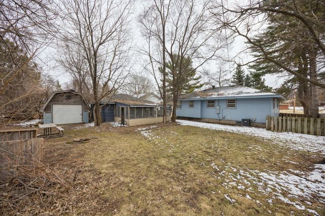 105 75th Way NE, Fridley, MN 55432