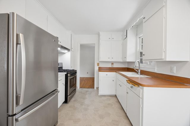 105 75th Way NE, Fridley, MN 55432