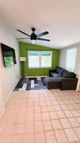1716 NE 17th Way, Fort Lauderdale, FL 33305