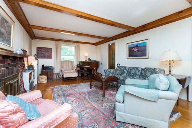 108 Warren Rd, Framingham, MA 01702