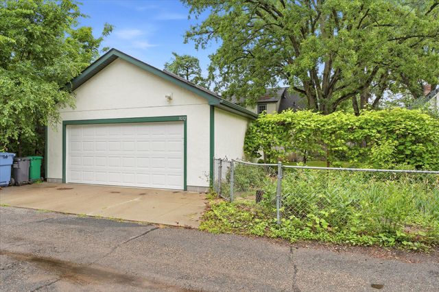 3032 43rd Avenue S, Minneapolis, MN 55406