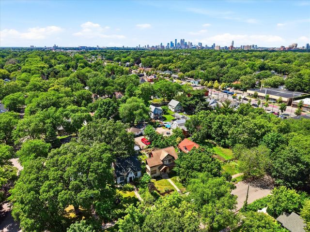 3032 43rd Avenue S, Minneapolis, MN 55406